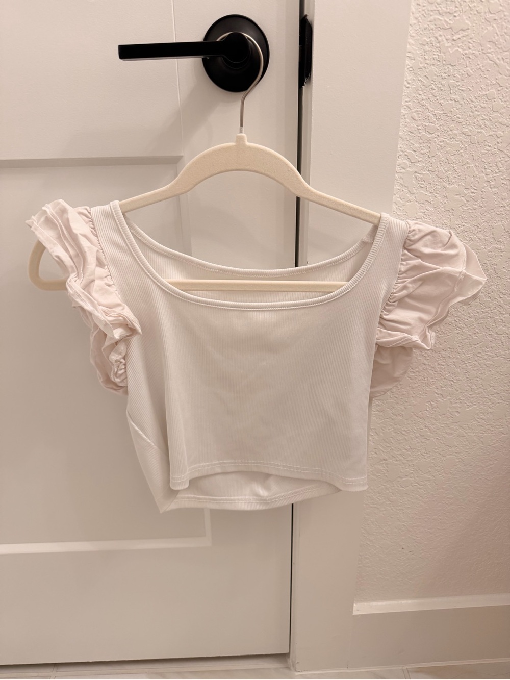 SHEIN White Puff Sleeve Square Neck Crop Top